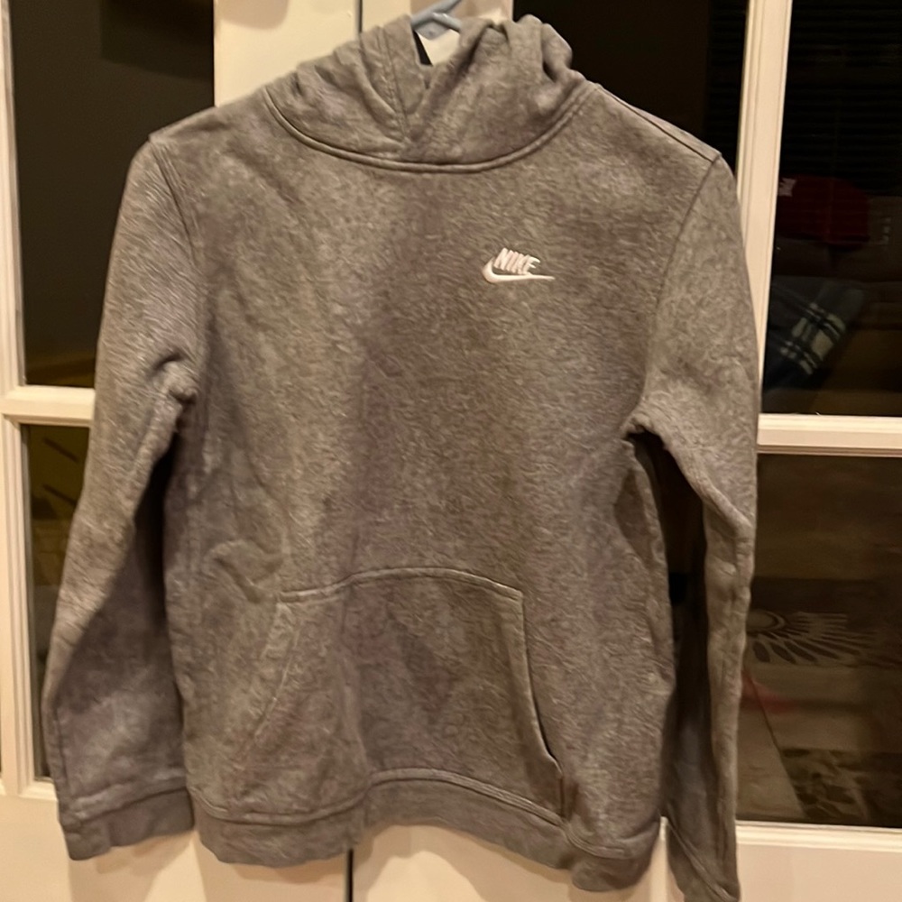 Boys Nike gray sweatshirt. Youth XL